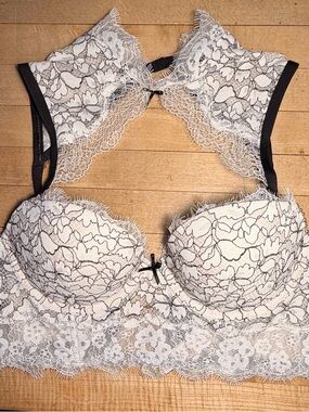 Victoria’s Secret corded lace Push-Up Bra - White/Black with removable straps